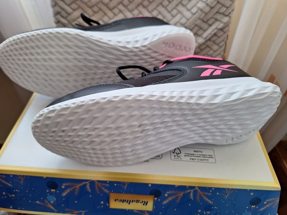 Маратонки Reebok, 37 номер