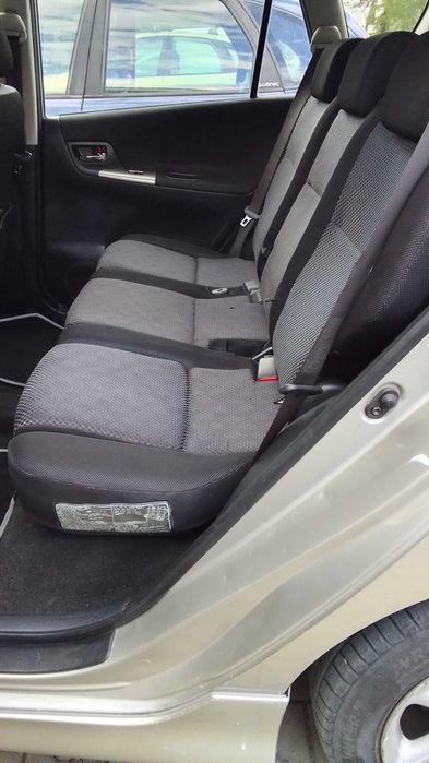 Тойота Корола Версо 2.0 D-4D