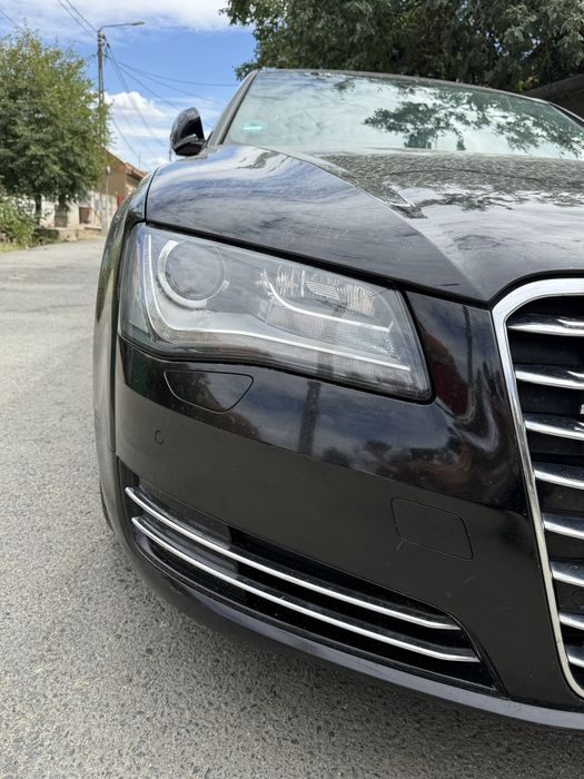 vand/schimb cu matrix! FaruriAudi A8 in stare excelenta sunt modelul standard Bi-Xenon cu tehnologie LED pentru luminile de zi DRL