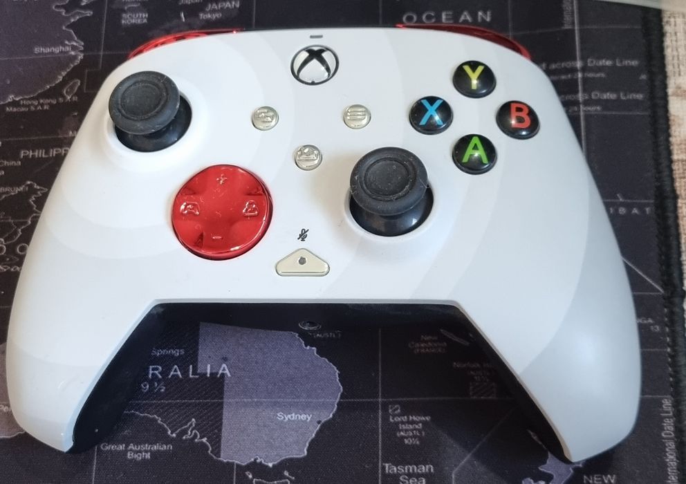 Controller Xbox Wired Alb pentru PC / Xbox – Funcțional