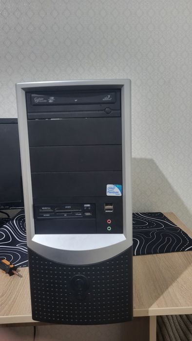 Продаю компьютер для работы и игр