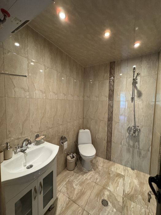 Продава се Къща в Казанлък - 380 кв.м за 343 €/кв.м - Снимка #9