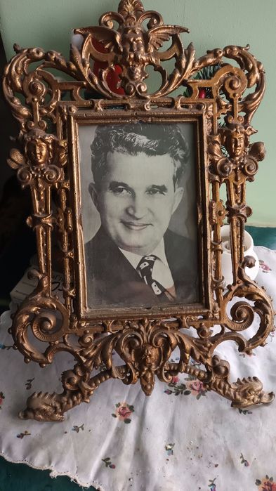 Vând diverse lucruri vechi