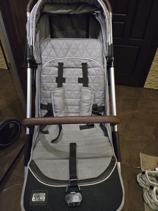 Количка на Lorelli