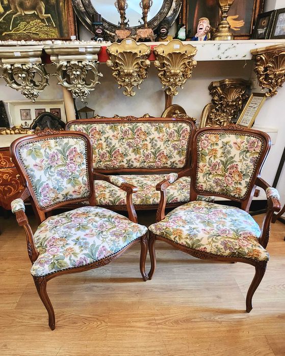 Антикварна гарнитура – диван с две кресла, жакард