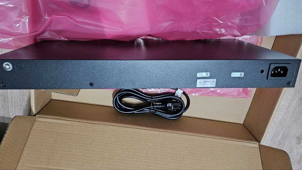 Коммутатор  Huawei S1730S-S48T4S-A