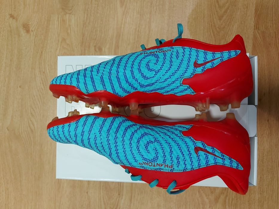 Футболни бутонки Найк Фантом 44