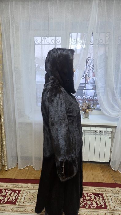 Продам длинную норковую шубу