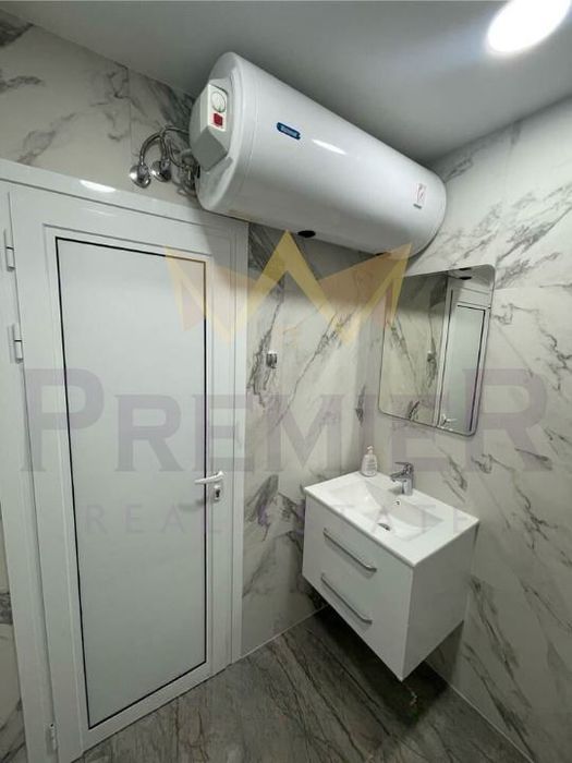 Продава се Двустаен апартамент в Бургас, Лазур - 70 кв.м за 2143 €/кв.м - Снимка #8