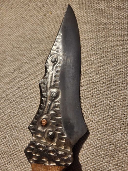 Cutit vanatoare lucrat manual, unicat, foaie arc, maner lemn