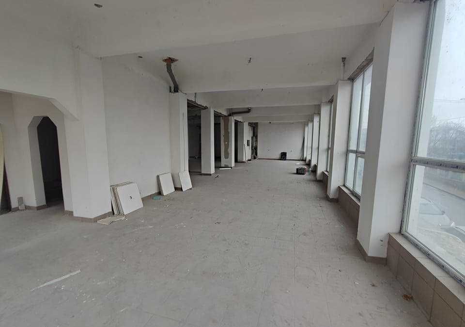 NOU!!! Spatiu Comercial Vanzare / Rate 10ani