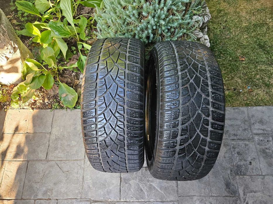 Vand 2 anvelope iarna Dunlop 225 50 18