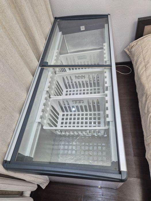 Морозильник для магазина