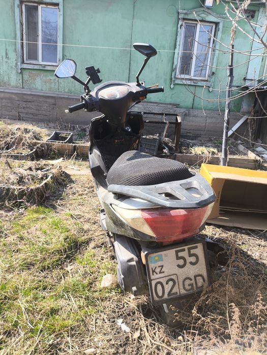Мопед м8  Лия мотор на ходу
