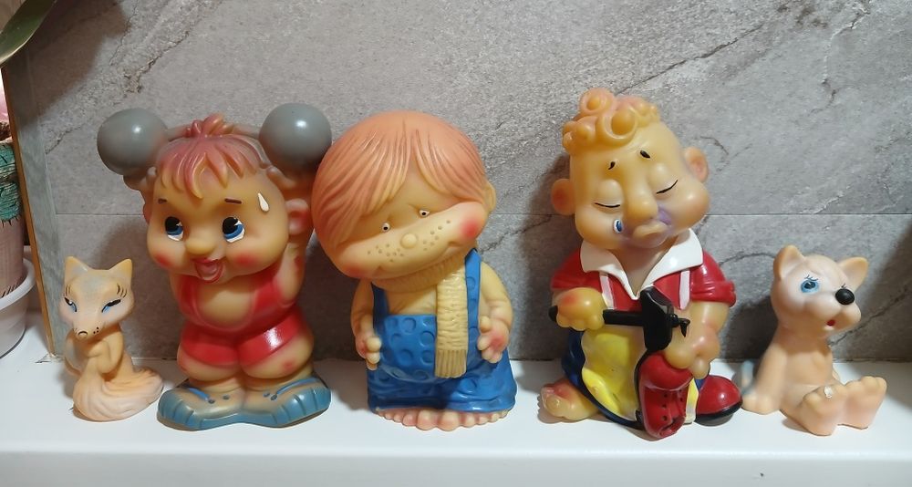 Продам резиновые игрушки
