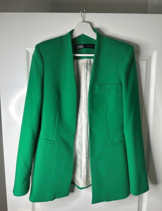 Costum Zara mărimea xs