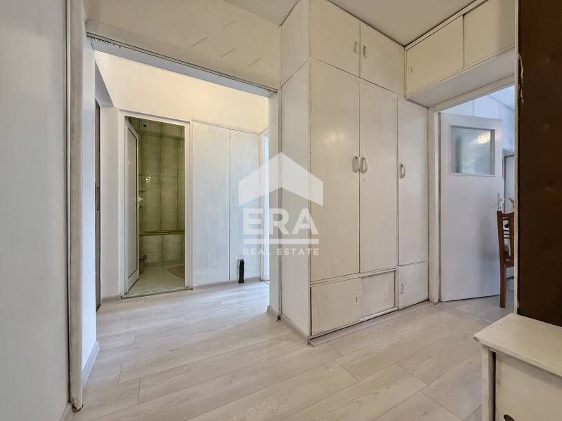 Дава се под наем Тристаен апартамент в София, Младост 1 - 76 кв.м за 650 € - Снимка #5