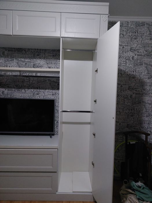 Шкаф спальный б/у