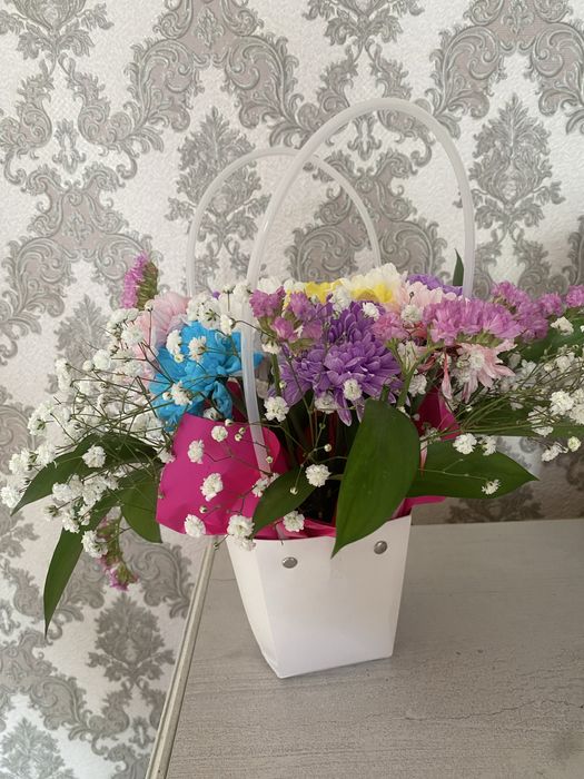 Продаю цветы сост свежие