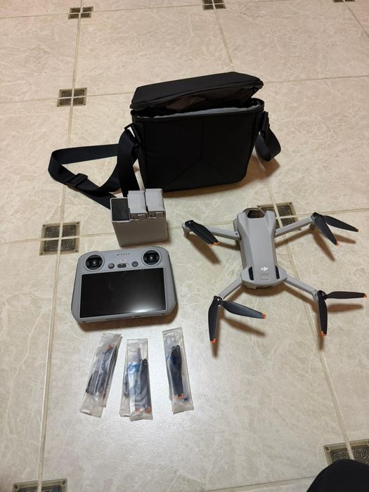 Продам дрон DJI mini3+Fly More combo