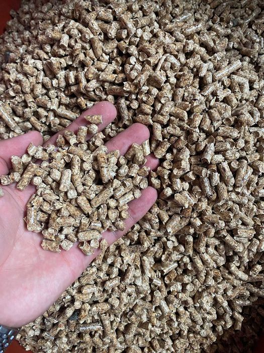 Vindem peleți din rășinoase calitatea Premium (A1).