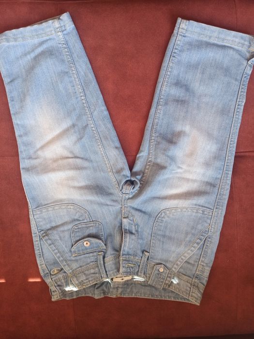 Нови дънкови панталони