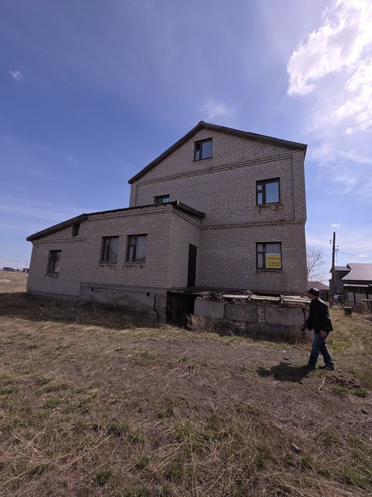 Дом двухэтажный котедж