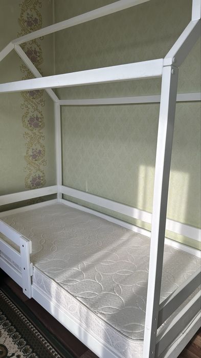 Детский кровать, домик
