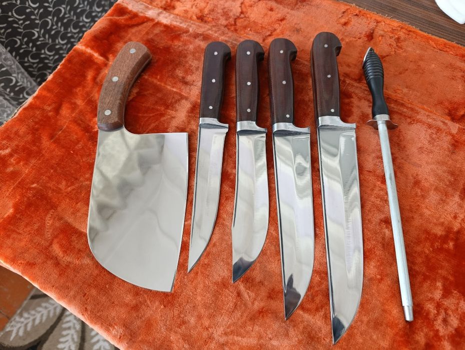 Nabor pichoqlar zanglamas poʻlatdan yasalgan