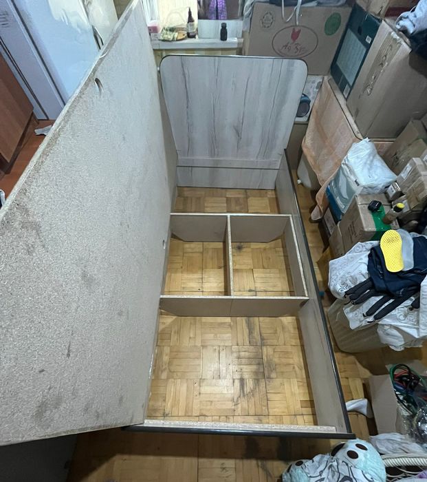 Продам кровать палуторка