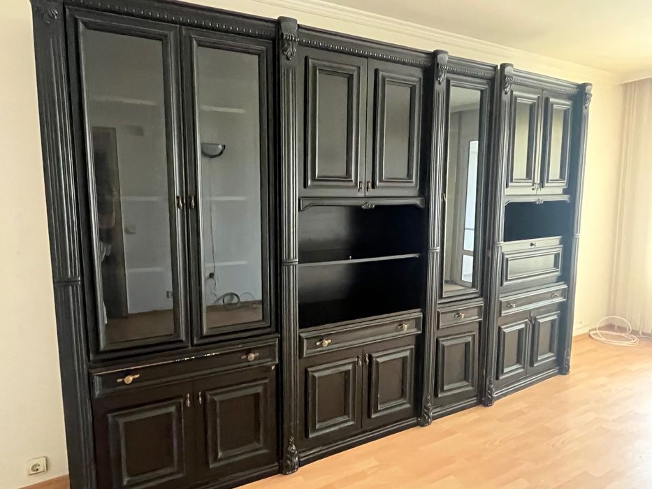 Продавам секция за ценители