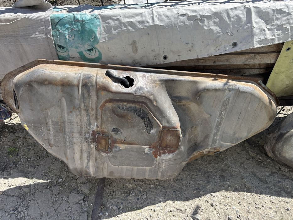 Продам бензобак на Опель вектра