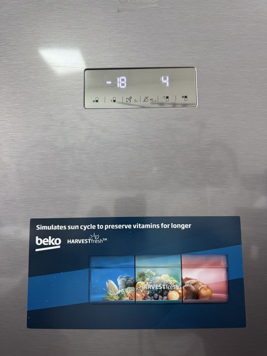 Хладилник с фризер Beko No Front