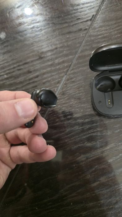 JBL безжични слушалки