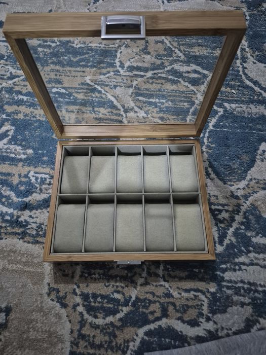 Органайзер для часов ,браслетов