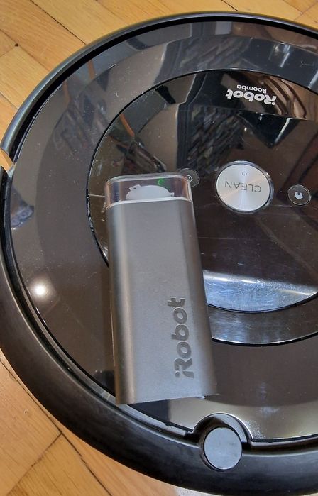 Робот прахосмукачка iRobot i5