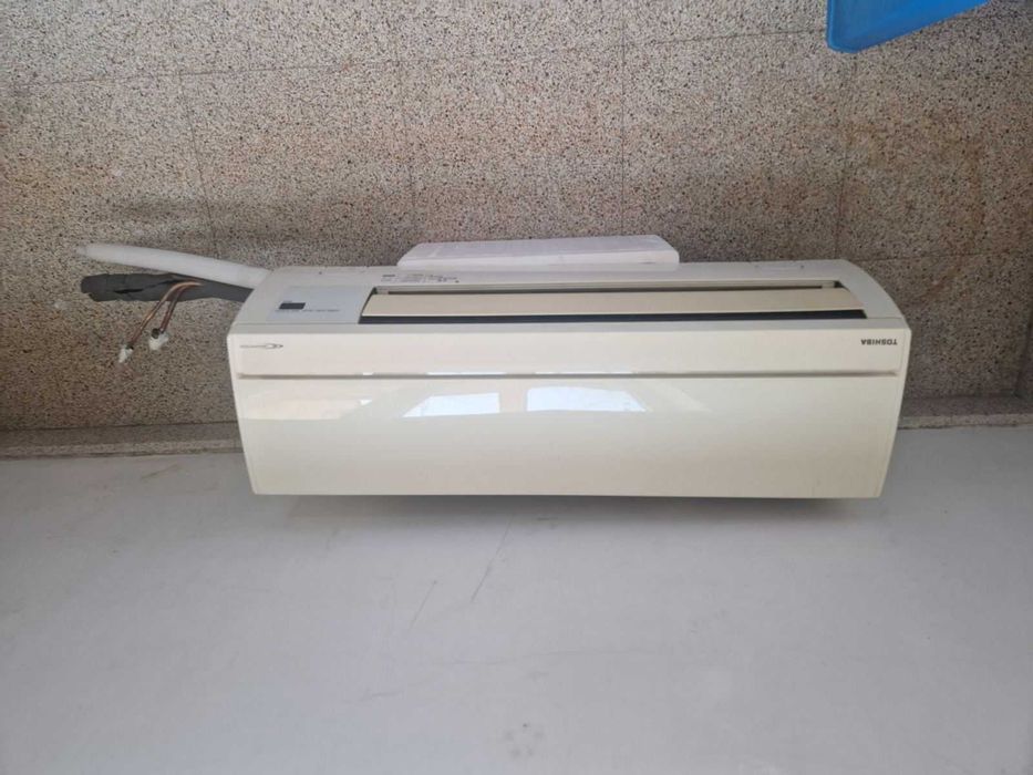 Климатик TOSHIBA