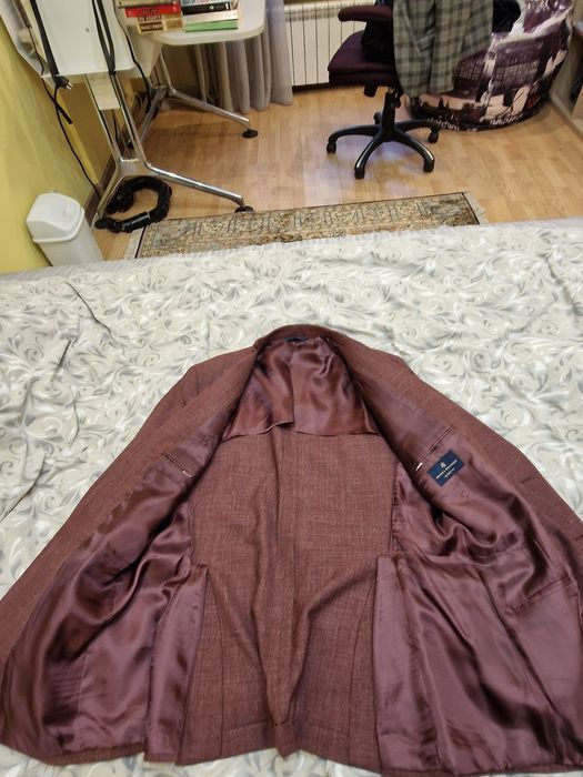 Пиджак Brooks Brothers совершенно новый.