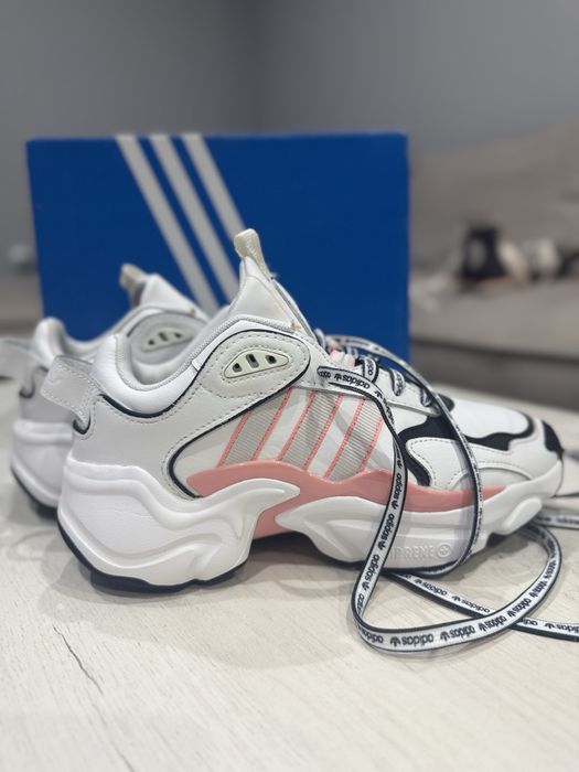 Adidas Magmur Runner ЧИСТО НОВИ / EU38
