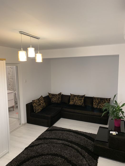 Inchiriez apartament cu o camera  Faleza