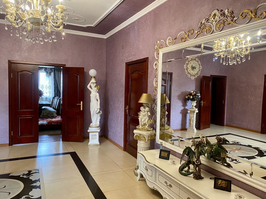 Дом 270 кв, 7 комнат