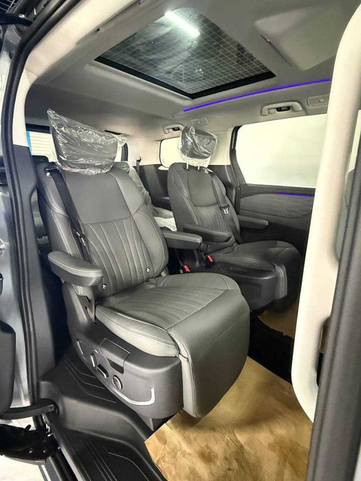 Yangi JAC RF8 — Premium minivenning yangi darajasi