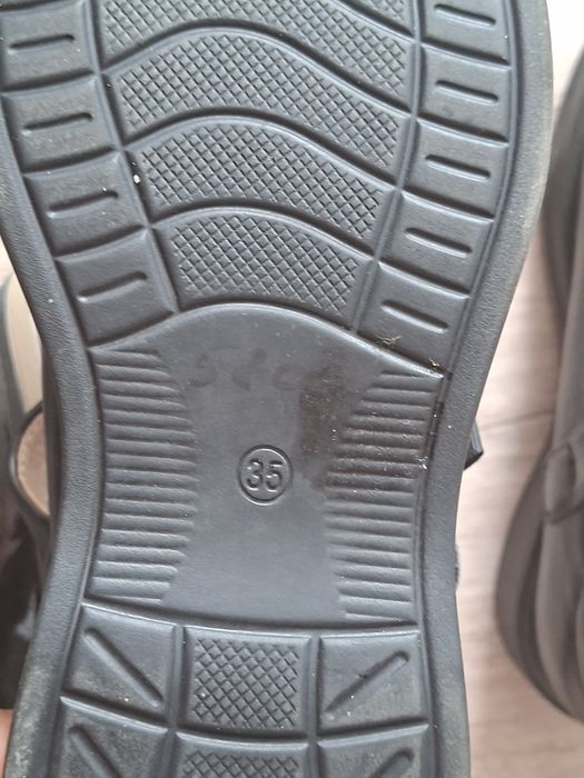 Продам почти новые туфли