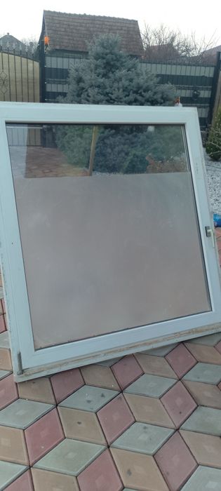 Vând două geamuri termopan