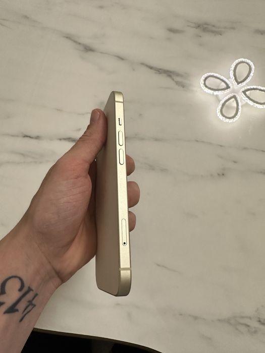 Iphone 15 Yellow Titanium 128gb