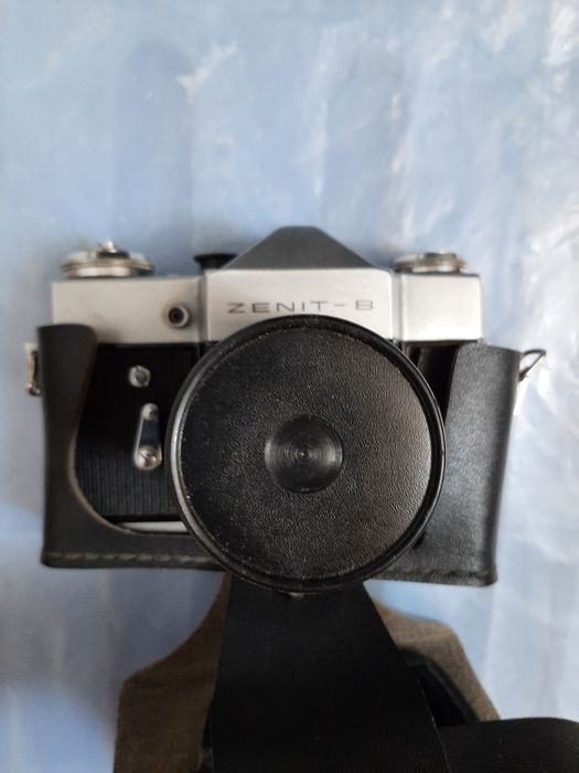 Фотоаппараты советские пленочные зенит и canon из англии