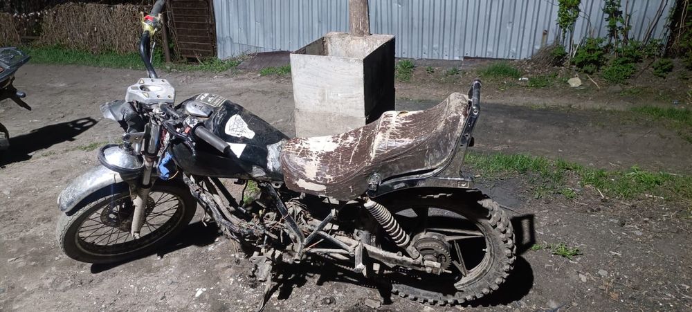 Продам мотоцикл 150 кубов