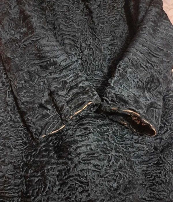 Palton din blana de astrahan