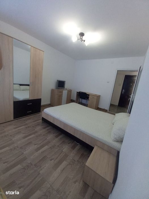 Ofer spre închiriere garsoniera Mioveni