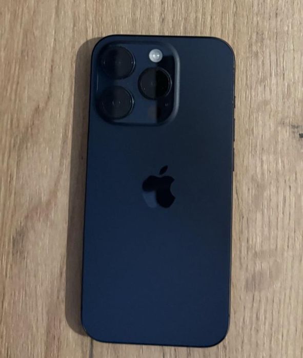 Айфон 15 про оригинал идиалный